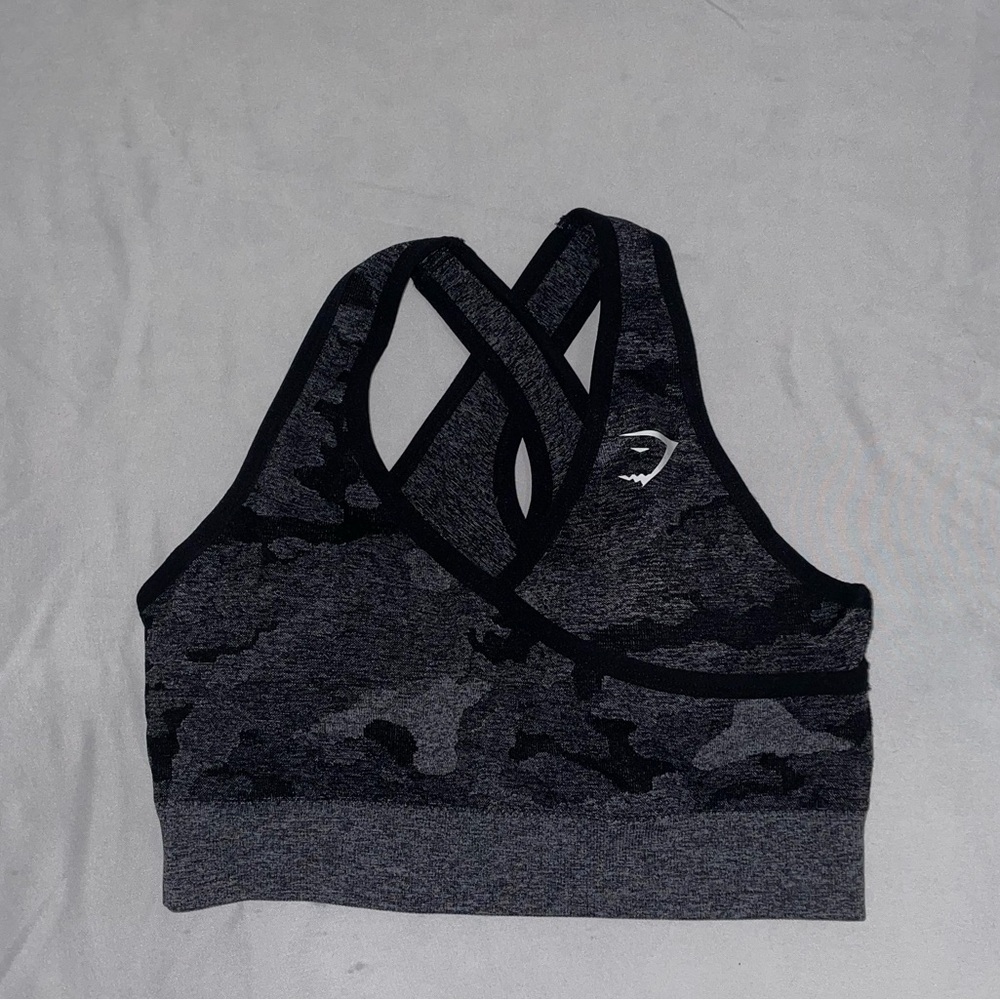 Gym shark grey camo sports bra